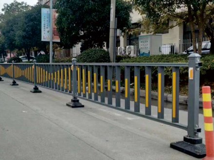 市政護欄，對于交通安全的重要性很關(guān)鍵